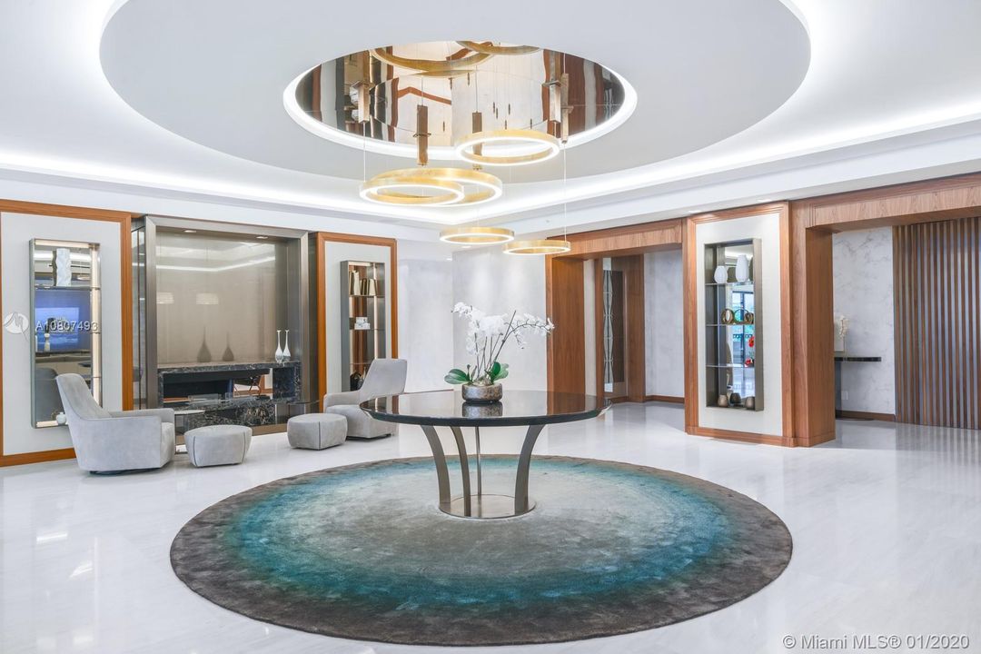 Recently Sold: $13,860,000 (5 beds, 5 baths, 7302 Square Feet)