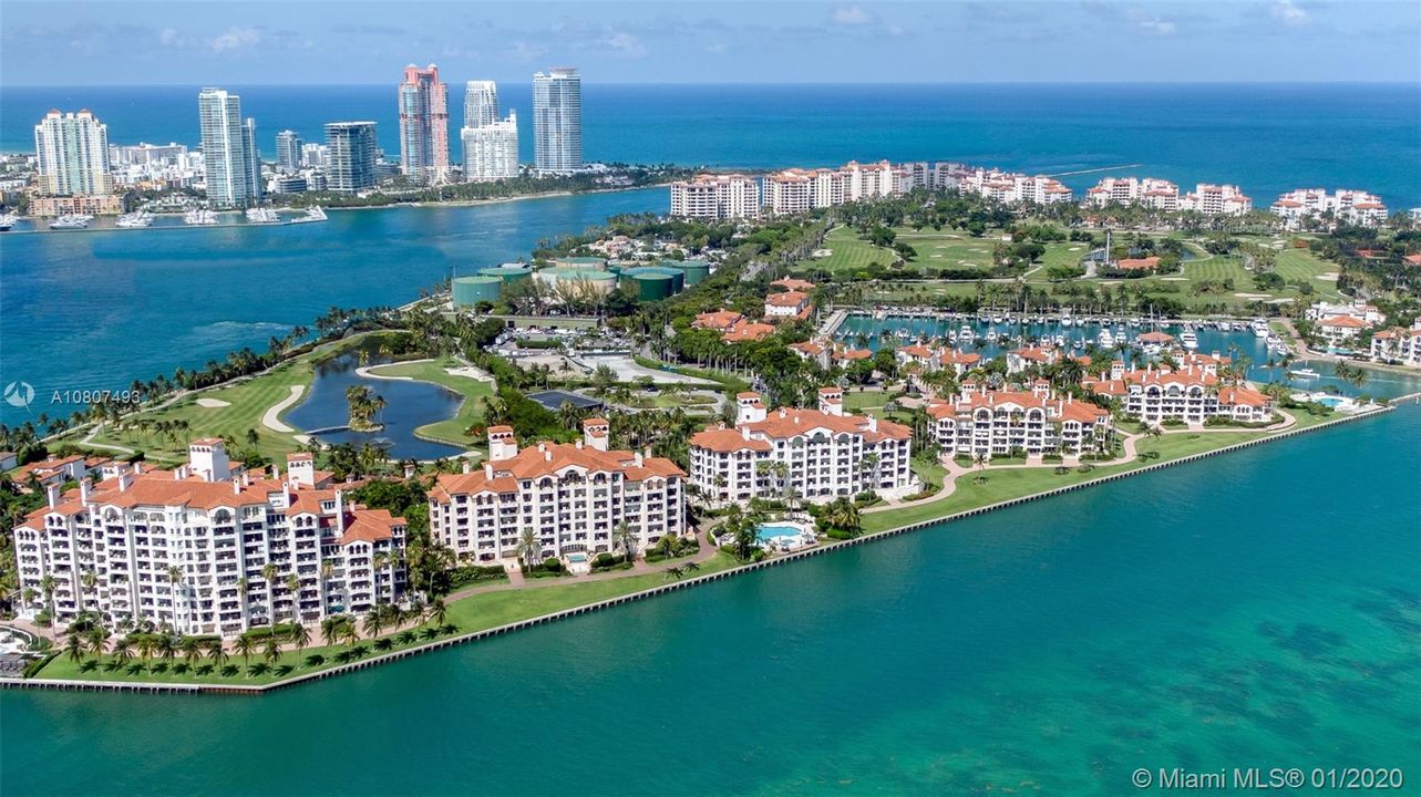Recently Sold: $13,860,000 (5 beds, 5 baths, 7302 Square Feet)