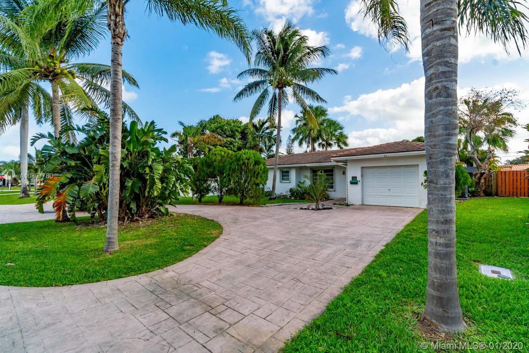 Vendido Recientemente: $399,999 (2 camas, 2 baños, 1487 Pies cuadrados)