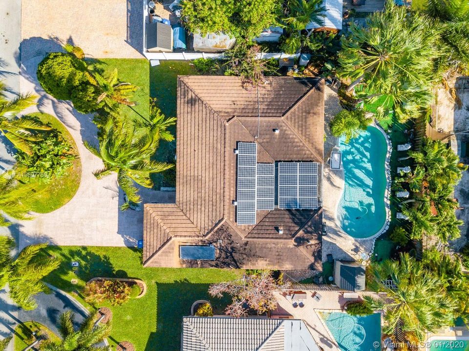 Vendido Recientemente: $399,999 (2 camas, 2 baños, 1487 Pies cuadrados)