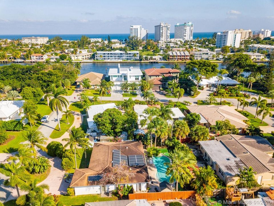 Vendido Recientemente: $399,999 (2 camas, 2 baños, 1487 Pies cuadrados)