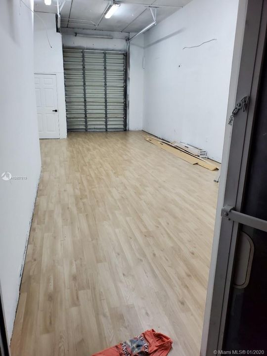 Vendido Recientemente: $320,000 (0 camas, 0 baños, 1220 Pies cuadrados)