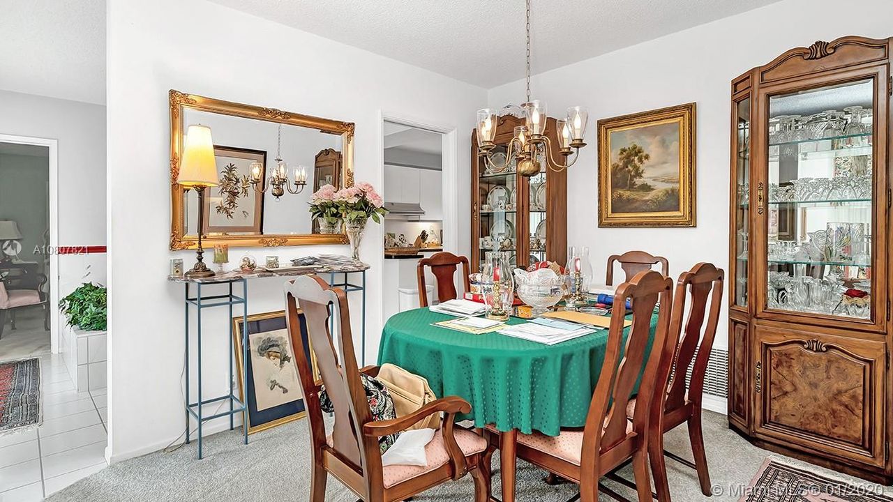 Недавно продано: $625,000 (3 спален, 2 ванн, 1878 Квадратных фут)