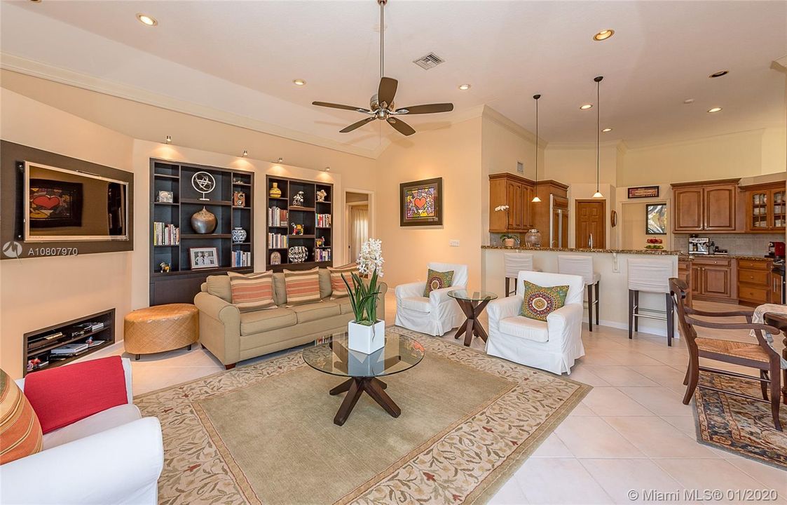 Recently Rented: $4,900 (5 beds, 3 baths, 2873 Square Feet)