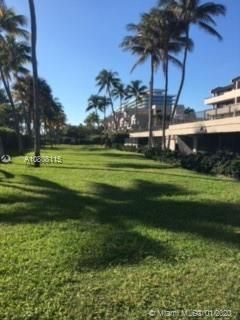 Recently Sold: $750,000 (2 beds, 2 baths, 1541 Square Feet)