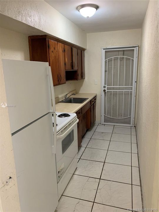 Recently Rented: $999 (1 beds, 1 baths, 699 Square Feet)