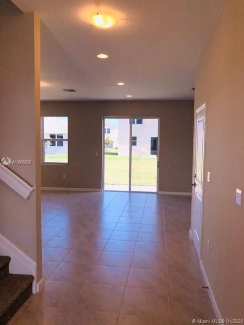 Недавно продано: $390,990 (4 спален, 3 ванн, 0 Квадратных фут)