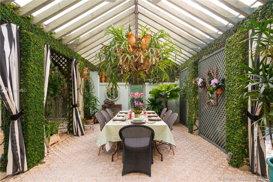 Dinner party alfresco in this surreal garden