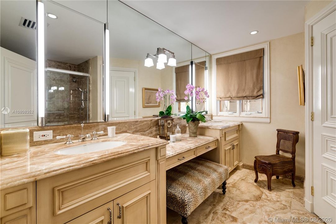 Elegant bathroom