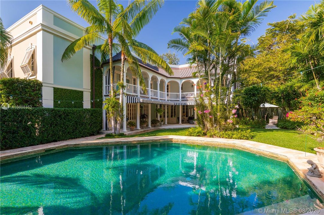 Magical evenings await in this dreamy space