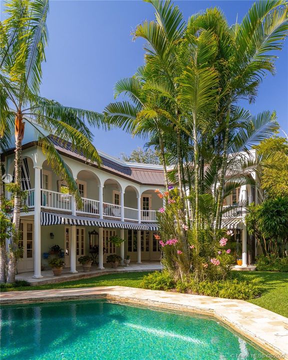 Palm trees swaying keep you in the right mood