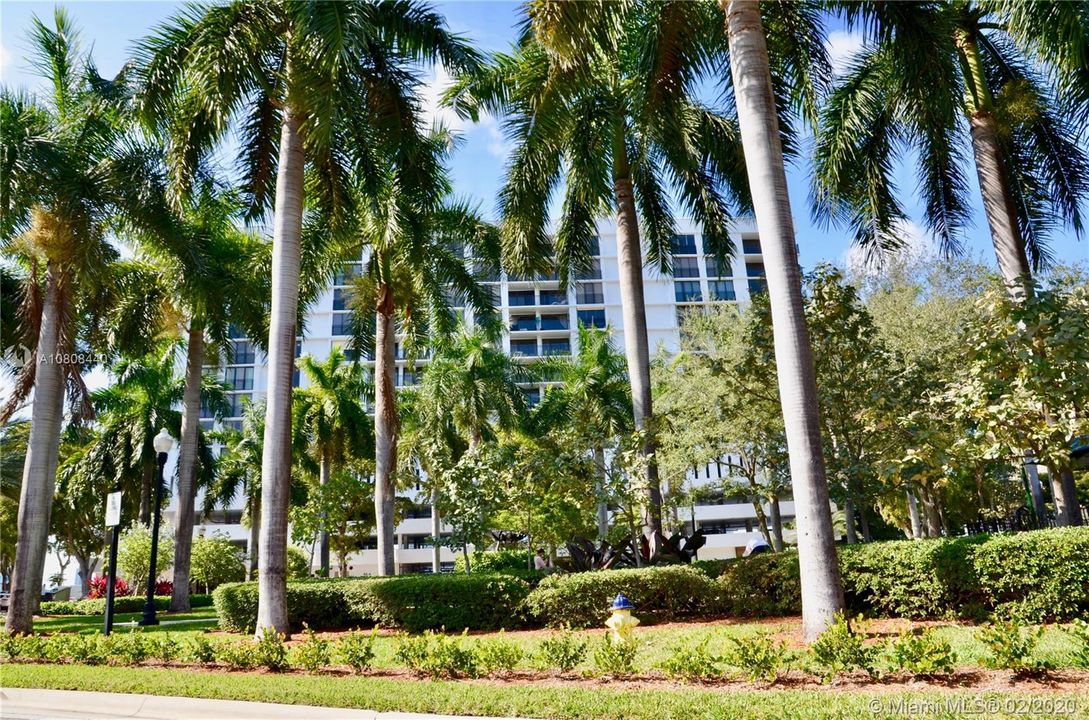 Recently Sold: $425,000 (2 beds, 2 baths, 1738 Square Feet)