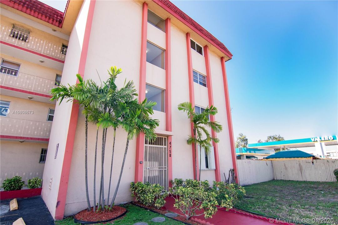 Vendido Recientemente: $110,000 (0 camas, 1 baños, 273 Pies cuadrados)