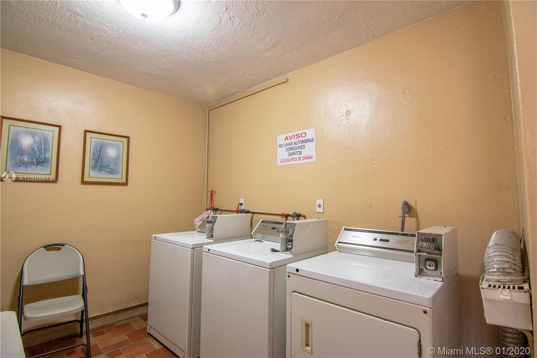 Vendido Recientemente: $110,000 (0 camas, 1 baños, 273 Pies cuadrados)