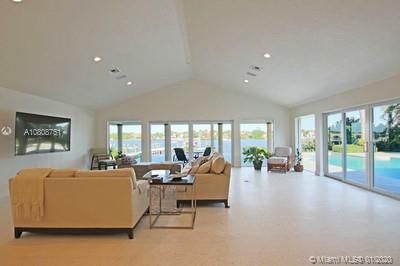 Recently Sold: $3,300,000 (4 beds, 4 baths, 4486 Square Feet)