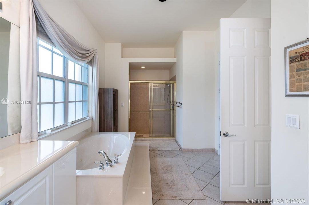 Vendido Recientemente: $675,000 (5 camas, 4 baños, 3119 Pies cuadrados)