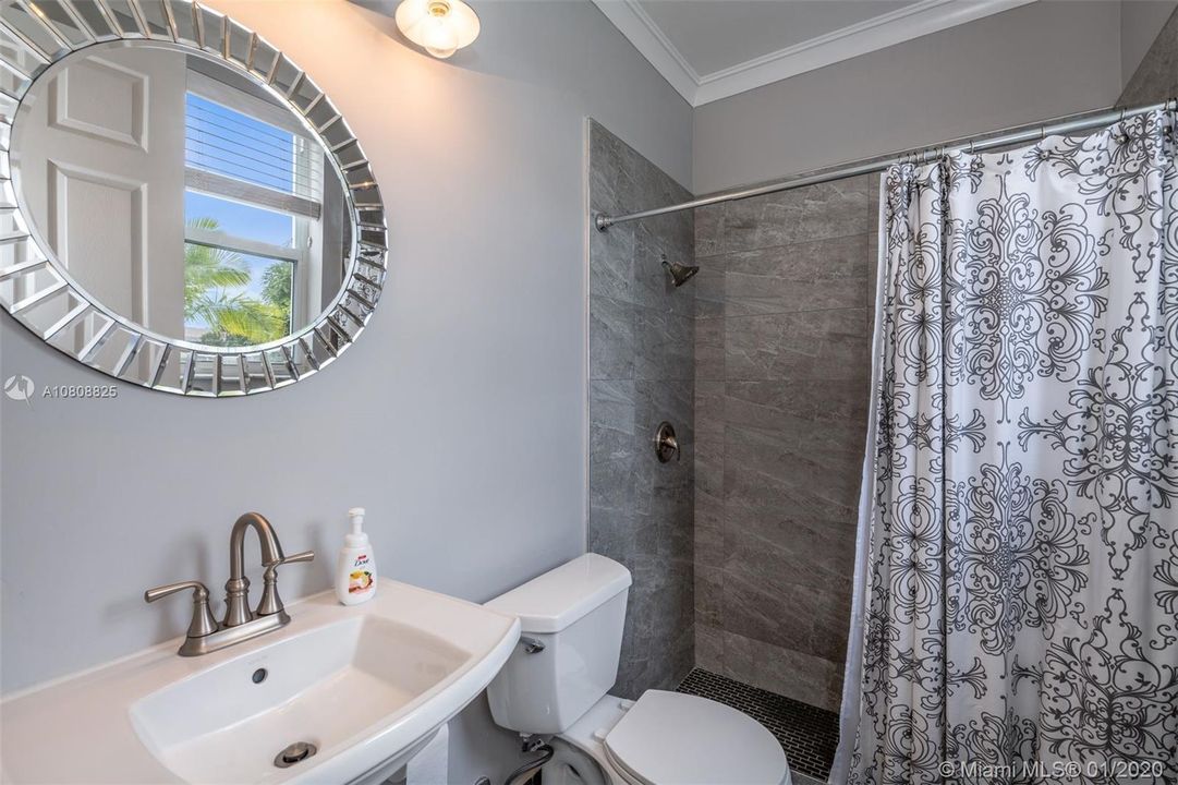 Vendido Recientemente: $675,000 (5 camas, 4 baños, 3119 Pies cuadrados)