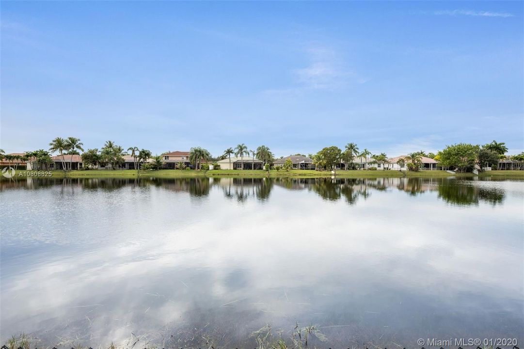 Vendido Recientemente: $675,000 (5 camas, 4 baños, 3119 Pies cuadrados)
