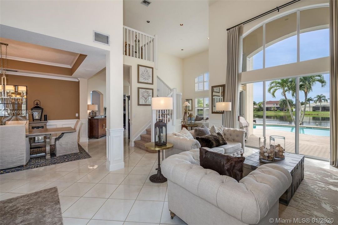 Vendido Recientemente: $675,000 (5 camas, 4 baños, 3119 Pies cuadrados)