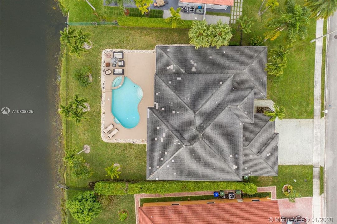 Vendido Recientemente: $675,000 (5 camas, 4 baños, 3119 Pies cuadrados)