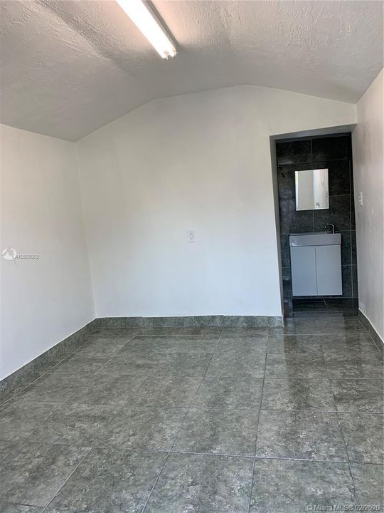 Recently Rented: $800 (1 beds, 1 baths, 1058 Square Feet)