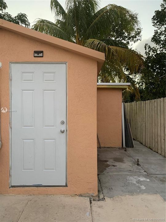 Recently Rented: $800 (1 beds, 1 baths, 1058 Square Feet)