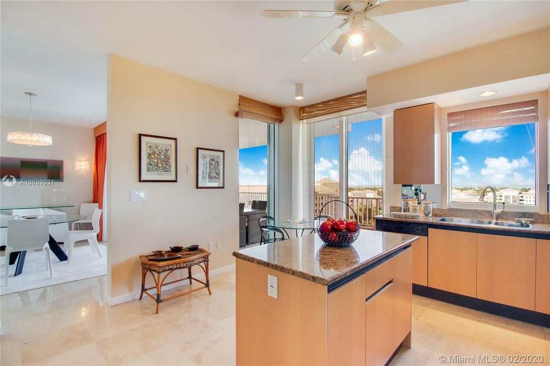 Recently Sold: $1,720,000 (2 beds, 2 baths, 2100 Square Feet)