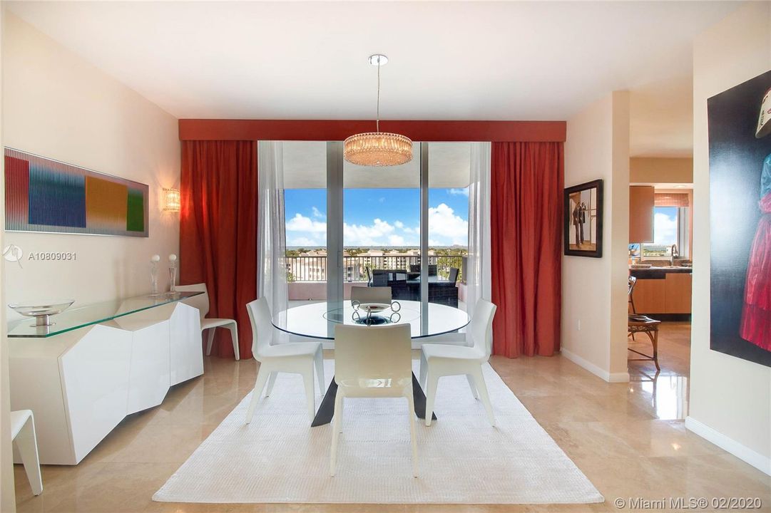 Recently Sold: $1,720,000 (2 beds, 2 baths, 2100 Square Feet)