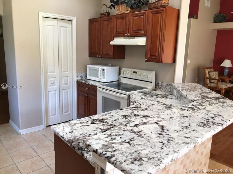 Recently Sold: $285,000 (3 beds, 2 baths, 2303 Square Feet)