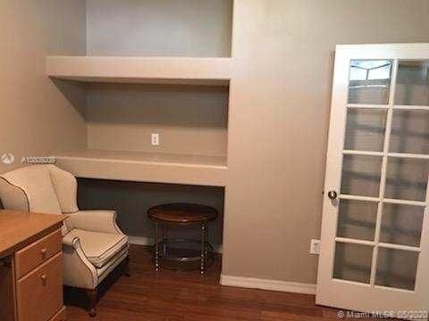 Recently Sold: $285,000 (3 beds, 2 baths, 2303 Square Feet)