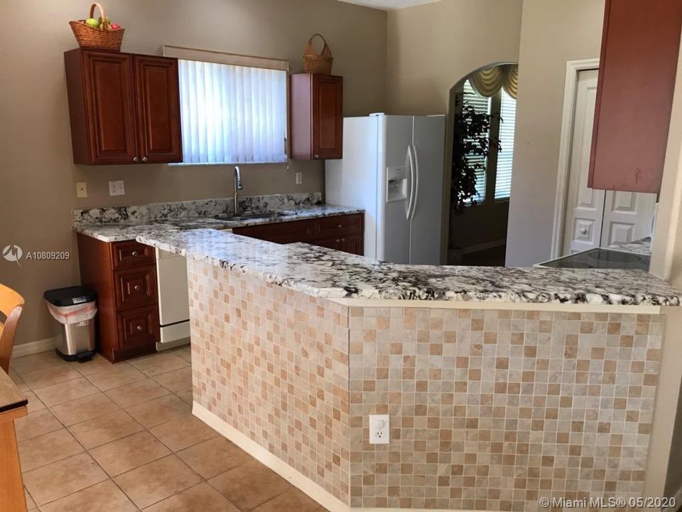 Recently Sold: $285,000 (3 beds, 2 baths, 2303 Square Feet)