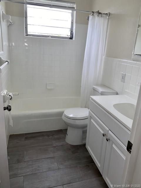 Недавно арендовано: $1,200 (2 спален, 1 ванн, 941 Квадратных фут)