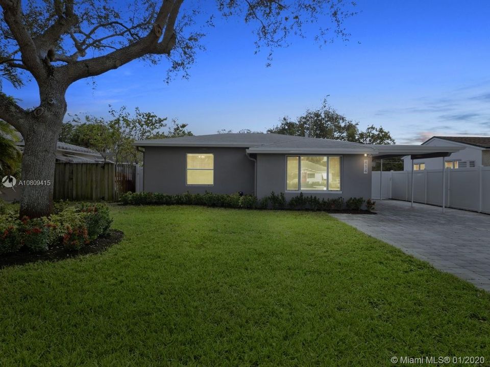Vendido Recientemente: $474,900 (3 camas, 2 baños, 1215 Pies cuadrados)
