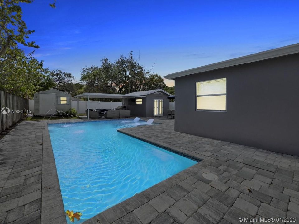 Vendido Recientemente: $474,900 (3 camas, 2 baños, 1215 Pies cuadrados)