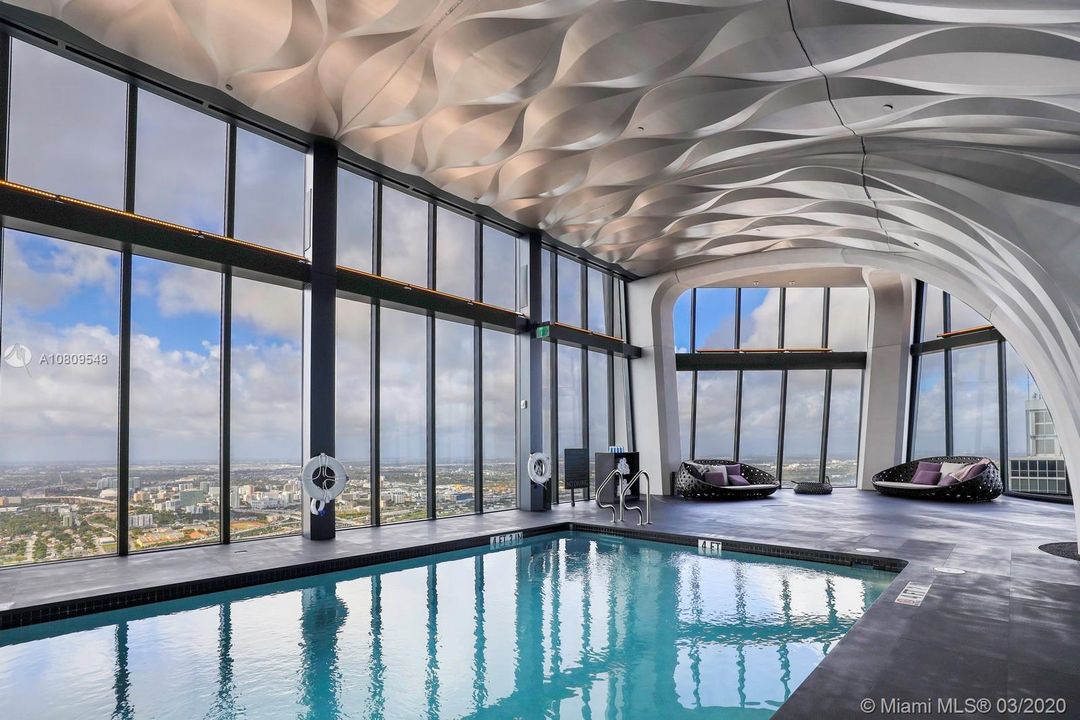 Recently Sold: $9,330,000 (5 beds, 6 baths, 8400 Square Feet)