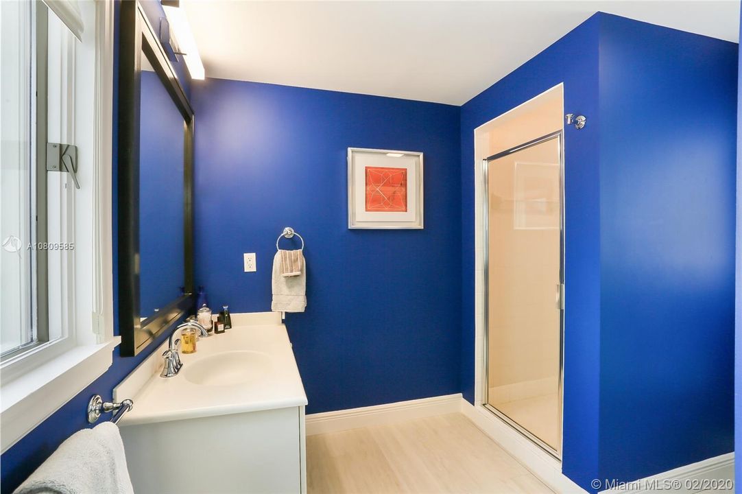 Upstairs Guest Bath