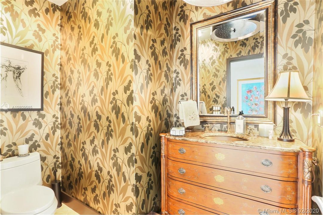 Decorator powder room