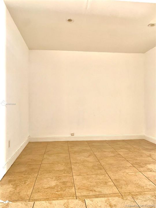Recientemente alquilado: $2,000 (3 camas, 2 baños, 2067 Pies cuadrados)
