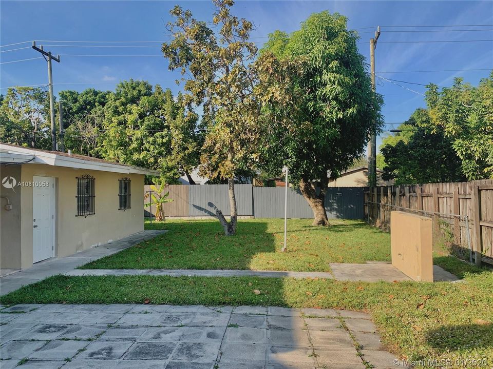 Recientemente alquilado: $2,000 (3 camas, 2 baños, 2067 Pies cuadrados)