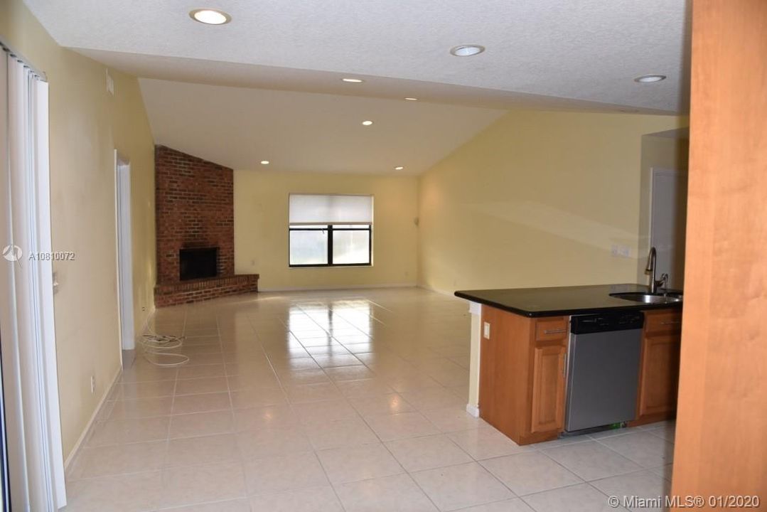 Recently Rented: $3,500 (4 beds, 3 baths, 2849 Square Feet)