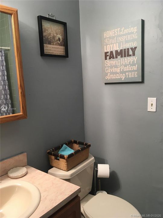 最近租的: $950 (1 贝兹, 1 浴室, 0 平方英尺)