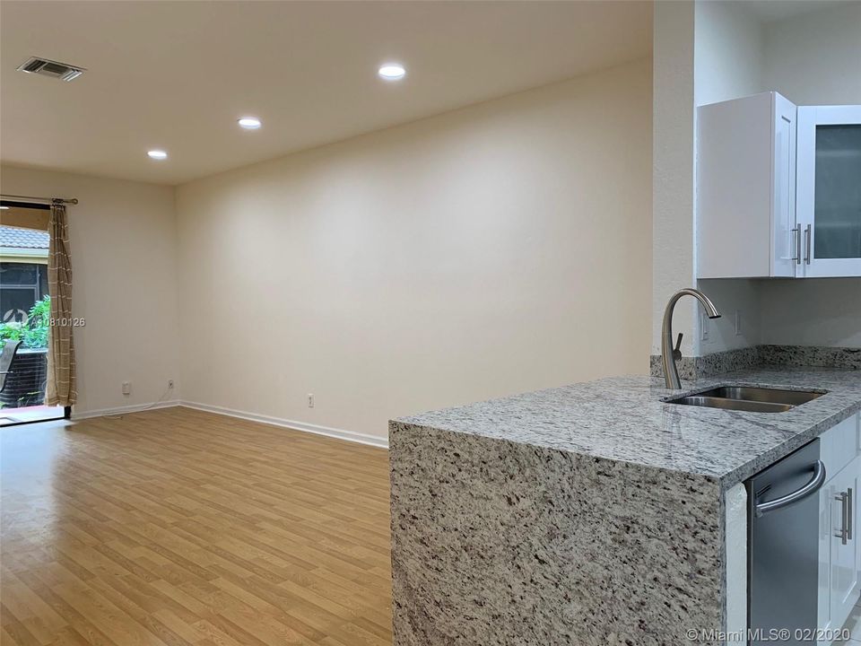 Recently Rented: $2,200 (2 beds, 2 baths, 1155 Square Feet)