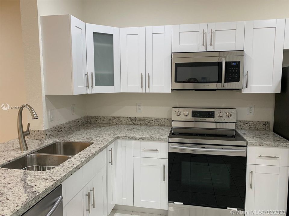 Recently Rented: $2,200 (2 beds, 2 baths, 1155 Square Feet)