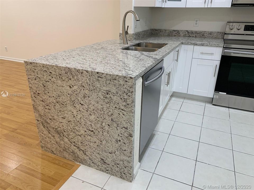 Recently Rented: $2,200 (2 beds, 2 baths, 1155 Square Feet)