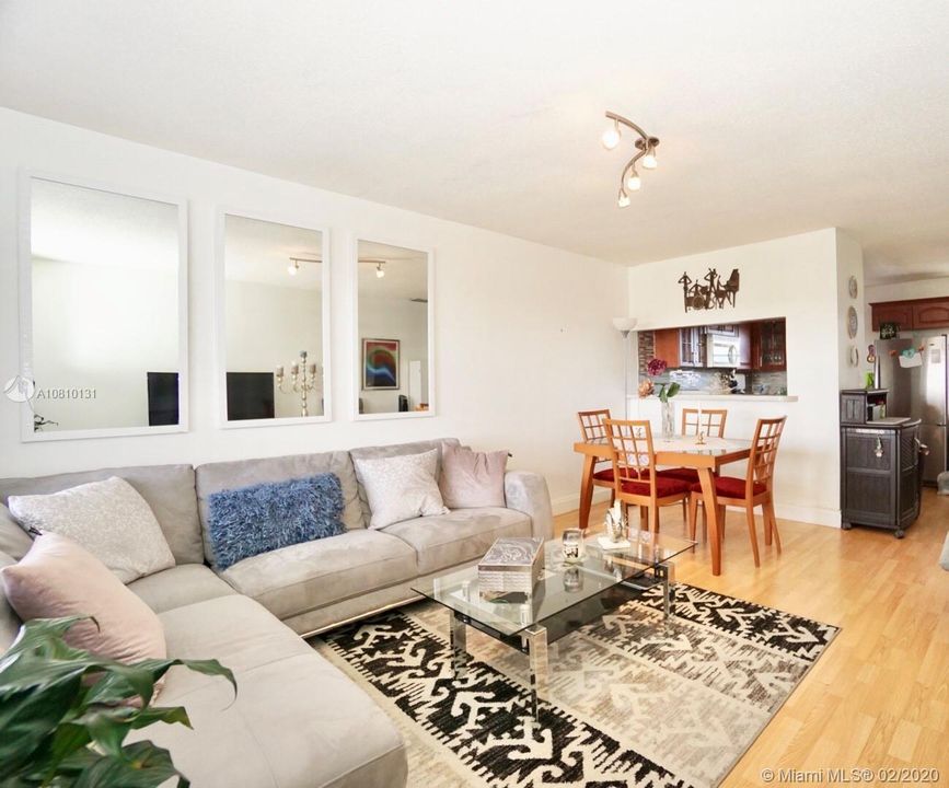 Recently Sold: $109,500 (1 beds, 1 baths, 640 Square Feet)
