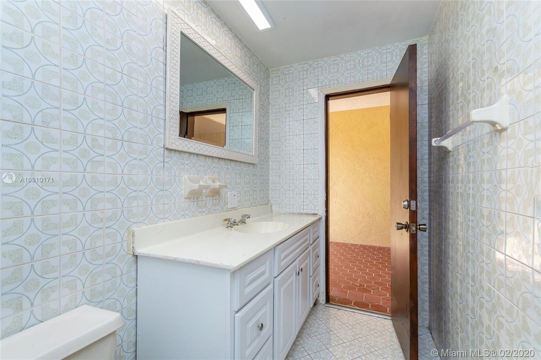 最近租的: $2,200 (2 贝兹, 2 浴室, 1100 平方英尺)