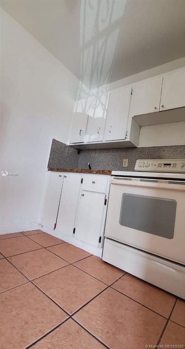 Recently Rented: $1,000 (1 beds, 1 baths, 550 Square Feet)