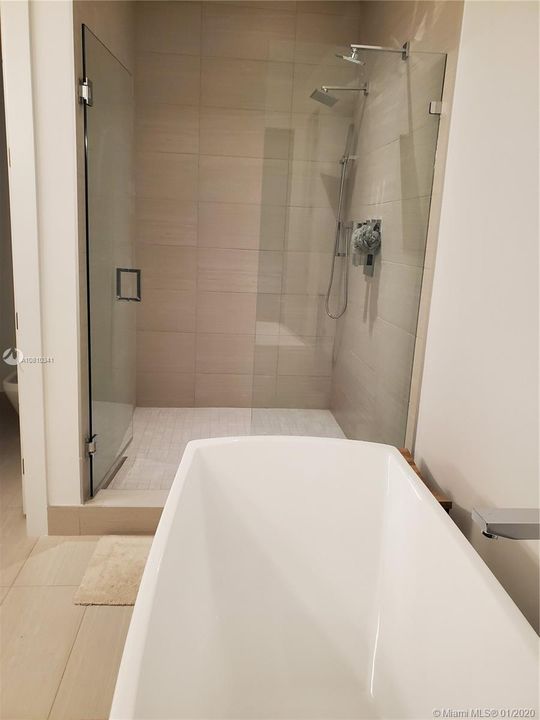 Recently Rented: $15,000 (6 beds, 6 baths, 5368 Square Feet)