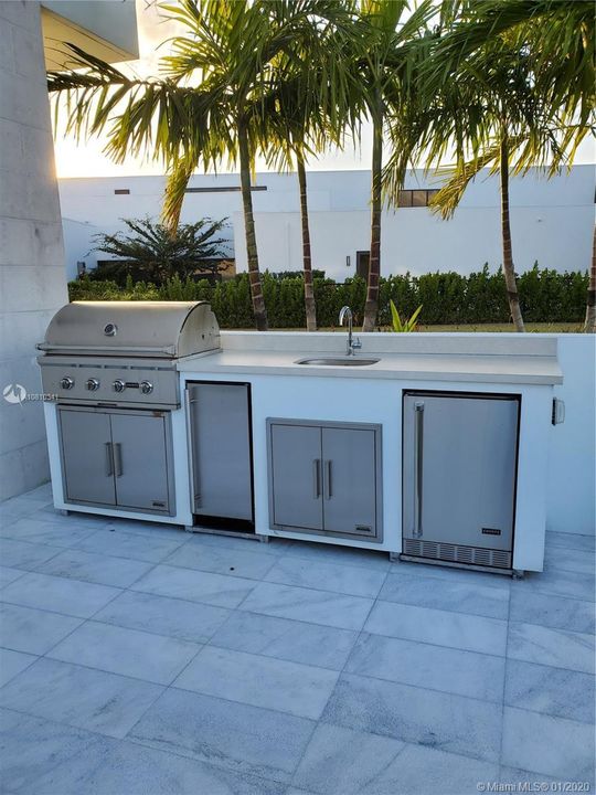 Recently Rented: $15,000 (6 beds, 6 baths, 5368 Square Feet)