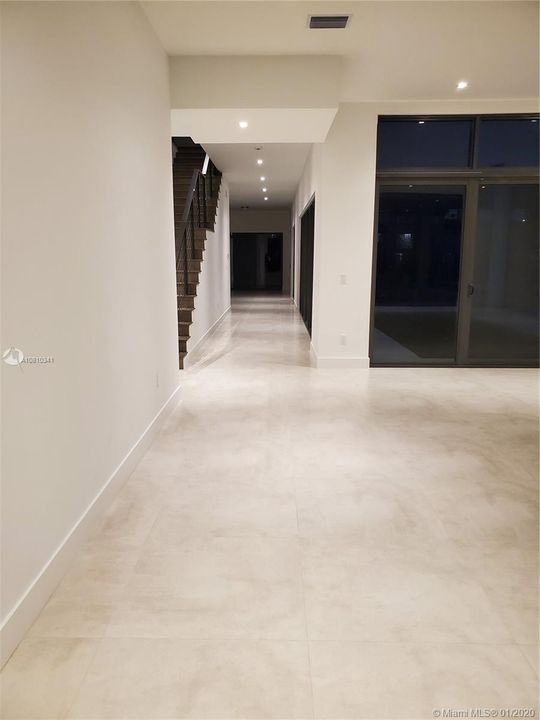 Recently Rented: $15,000 (6 beds, 6 baths, 5368 Square Feet)